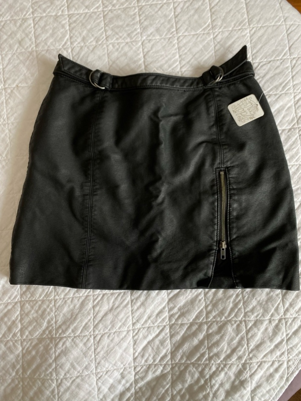 NWT NEW Free People Black Faux Leather Mini Skirt with Side Zip